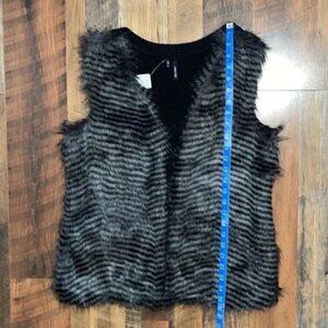 Black Knit Faux Fur Vest 7